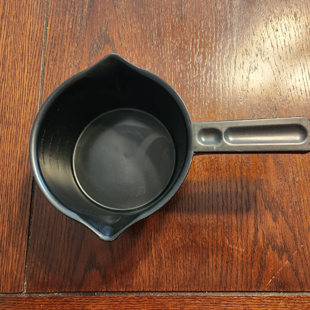 Pampered Chef Micro-Cooker, 2 Quart